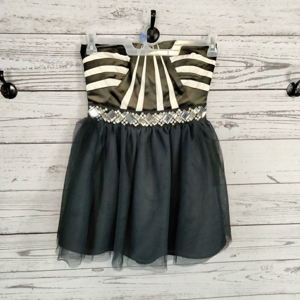 NWT: "Love Reign" woman's dress